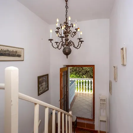 2 Bedroom Cozy In Apartament