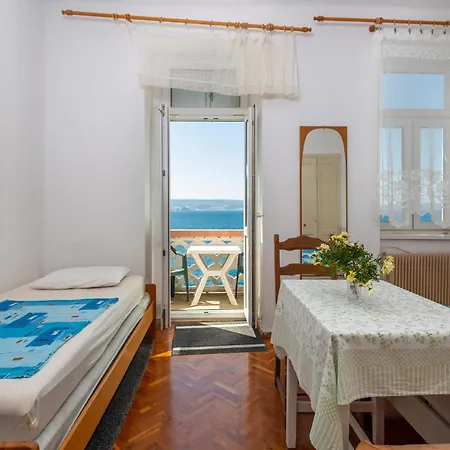 Apartmán 2 Bedroom Cozy In